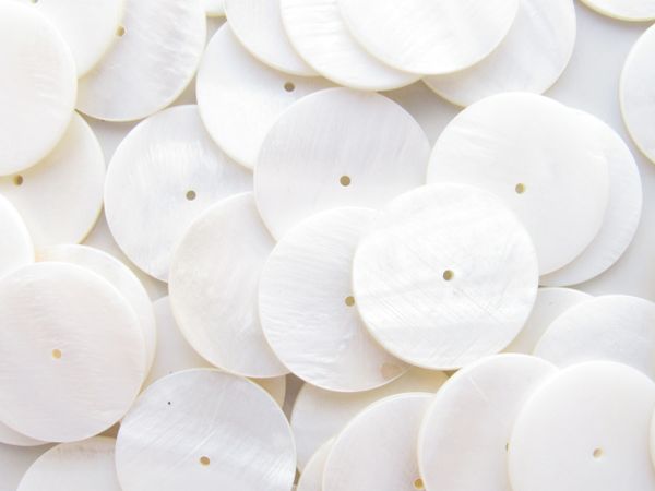 25mm BEADS Natural White SHELL Flat Round 1mm hole disk hand polished bead supply
