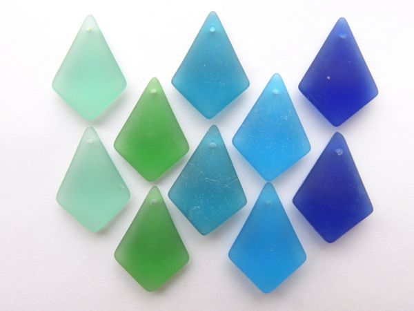 Sea Glass PENDANTS 28x20mm Greens Blue Top Drilled 5 pair Cushion Diamond Shape Assorted Pairs Making Earrings