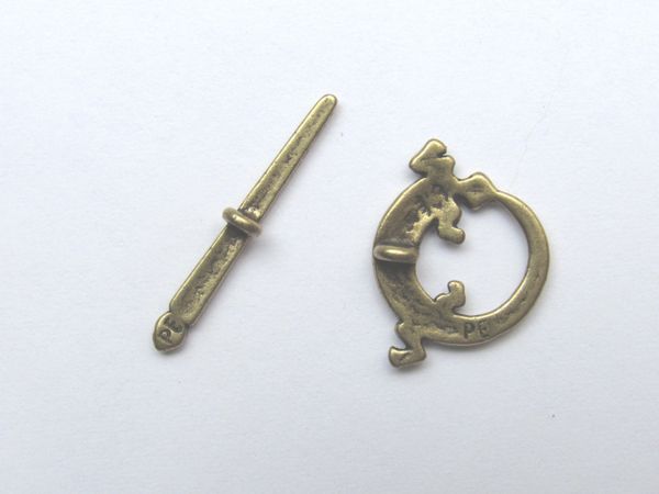 TOGGLE CLASP Lizard Antique Brass JBB Findings Southwest Detailed Design