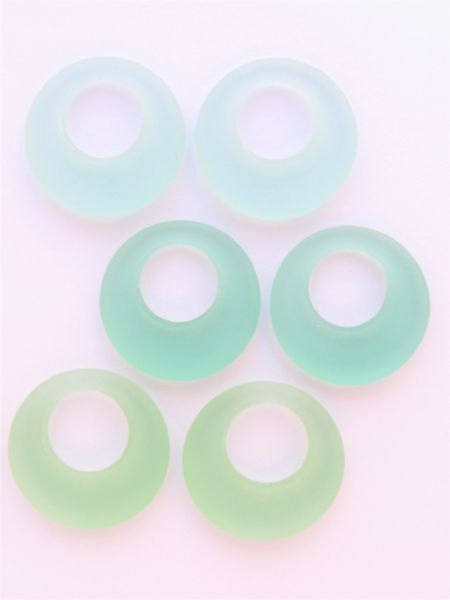 Cultured Sea Glass RING PENDANTS 28mm DONUT RINGS frosted Green assorted Pairs bead supply for making jewelry