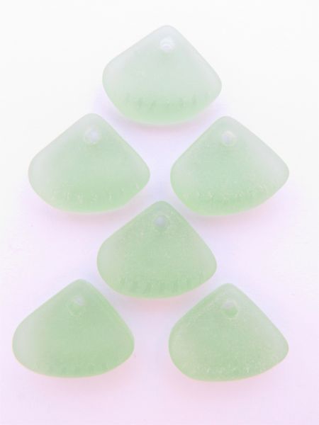Bead Supply Cultured Sea Glass PENDANTS LIGHT GREEN 24x20mm Ridged Triangle for making jewelry
