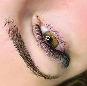 Russian Volume Lashes