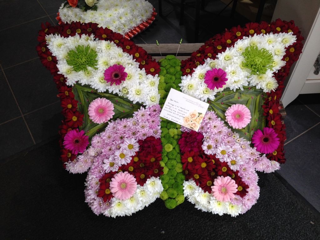 How to Make a Butterfly Tribute (Live) - Wholesale Flowers UK and