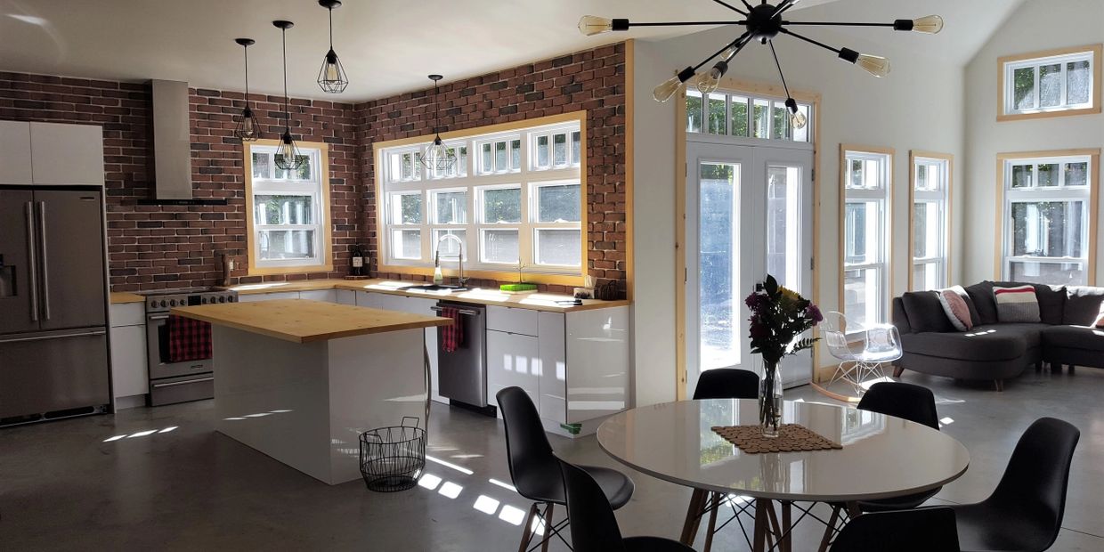 WHITE GLOSS KITCHEN MODERN INDUSTRIAL RED BRICK SPUTNIK SHINE ASENADESIGN