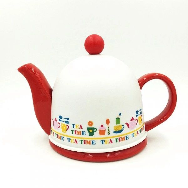 Cozy Porcelain Tea Pot with Infuser and Pot Warmer (Red)