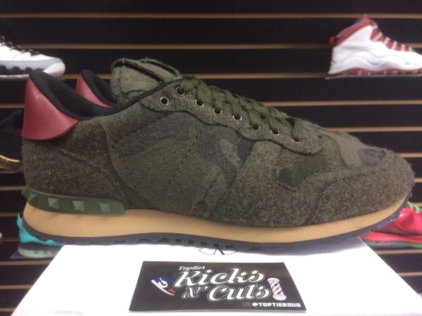 valentino rock runner sizing