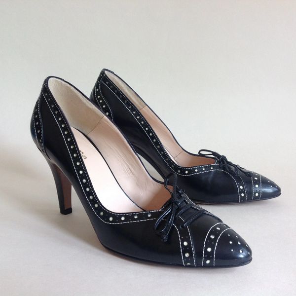 HOBBS Black All Leather Brogue Patterned Almond Toe Bow Front 3.5" Slim