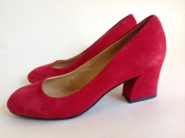 low heel round toe court shoes
