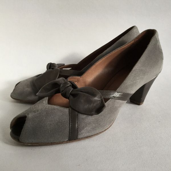 HOBBS NW3 Grey Suede Leather Vintage Style Peep Toe Bow Front Court With Shoe Cone Heel Size UK 4 EU 37
