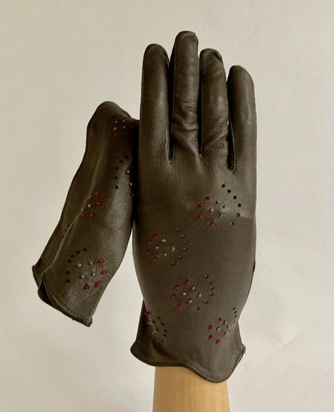 Vintage 1950s Grey Soft Kid Leather Embroidered Unlined Ladies Gloves Size 6.5