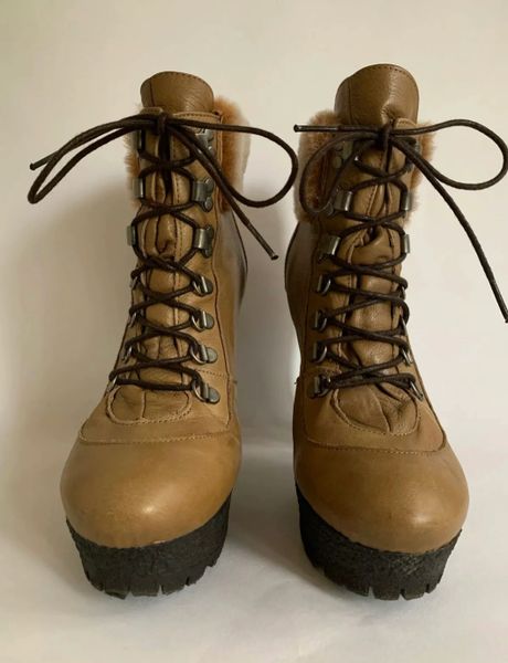 Light tan combat sales boots