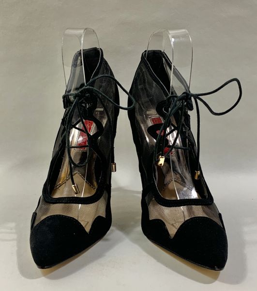high heels atmosphere