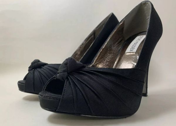 Steve madden black on sale open toe heels