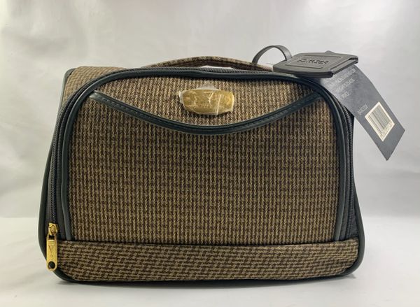 VOYAGER Beige Checked Fabric Weekend Travel Vanity Case Hold-all With Address Tab And Keys