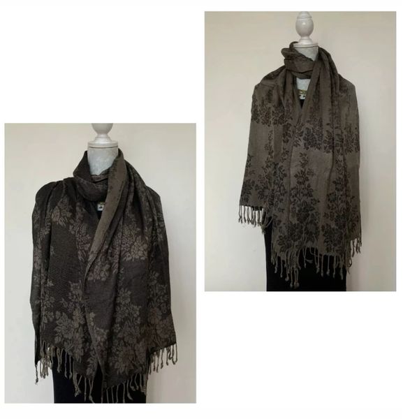 Vintage Inspired Olive Floral Reversible 87” Tasselled Vintage Neck Scarf Shawl Wrap Stole