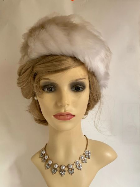 White Vintage 1970s Faux Fur Papakha Cossack Style Hat Ivory Lining