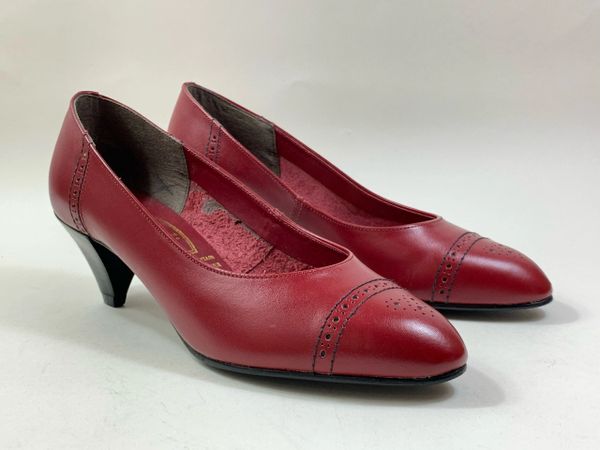 Studio ‘Stella’ Vintage 1980s Red Almond Toe Brogue Front Court Shoes 2.25”Heel Size UK 5.5