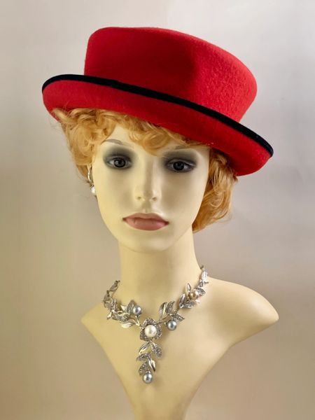 Vintage 1980s Red Felted Wool Brimmed Hat Black Petersham Ribbon Edging Unlined