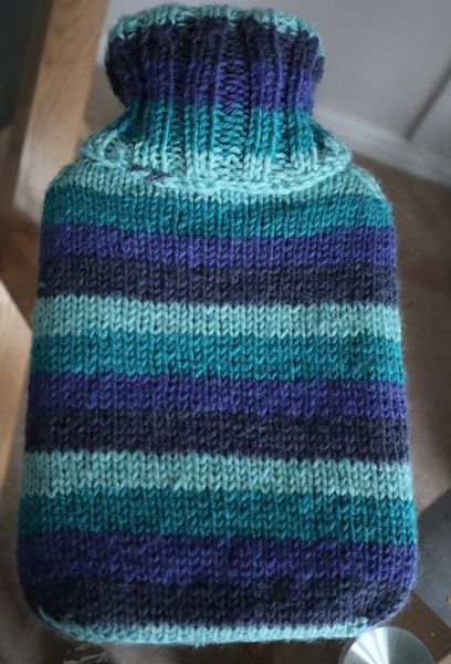 1l Hotwater Bottle Shades of blue