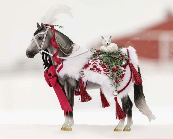 Arctic Grandeur 2021 Holiday Horse 700124