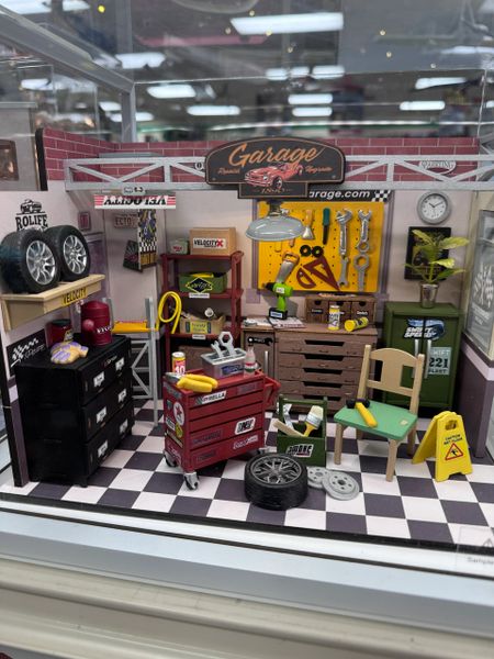 Rolife Garage Workshop Miniature House Kit DG165