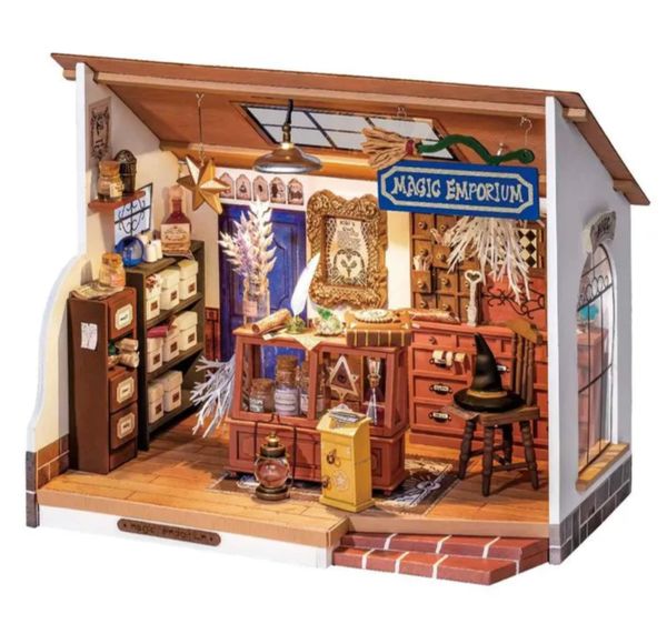 Rolife Kiki's Magic Emporium Miniature House Kit DG155