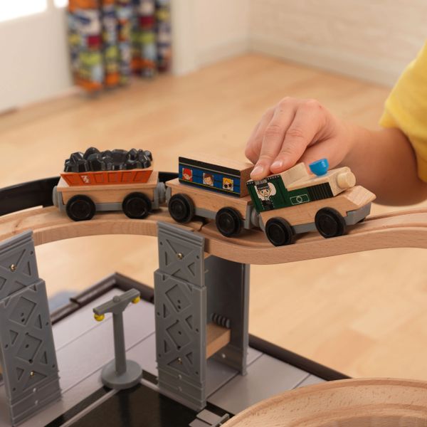 Kidkraft metropolis train set & clearance table