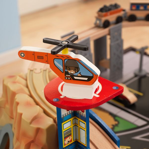 Kidkraft metropolis table and train outlet set