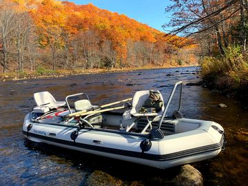 Smithfly raft on the Deerfield river