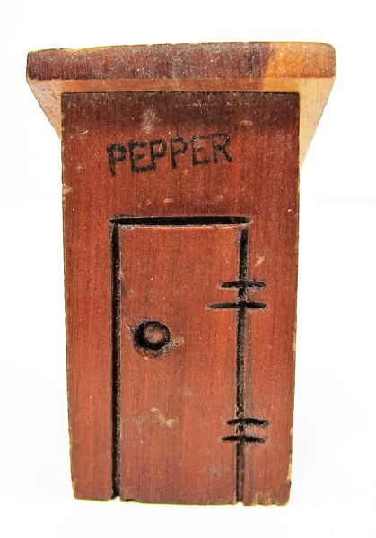 Early Gettysburg Souvenir Pepper Shaker / Sold