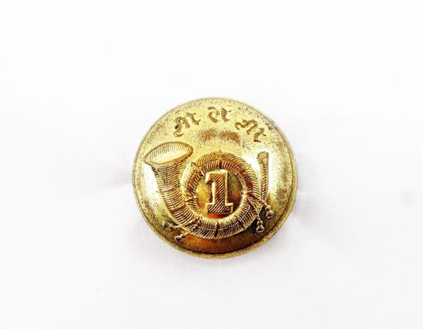 1st Massachusetts Volunteer Infantry Button / SOLD