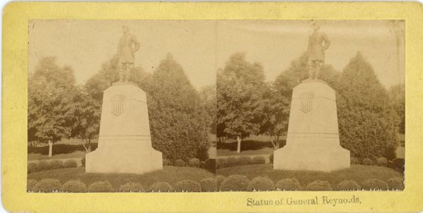 Mumper Stereo View of Statue of Reynolds