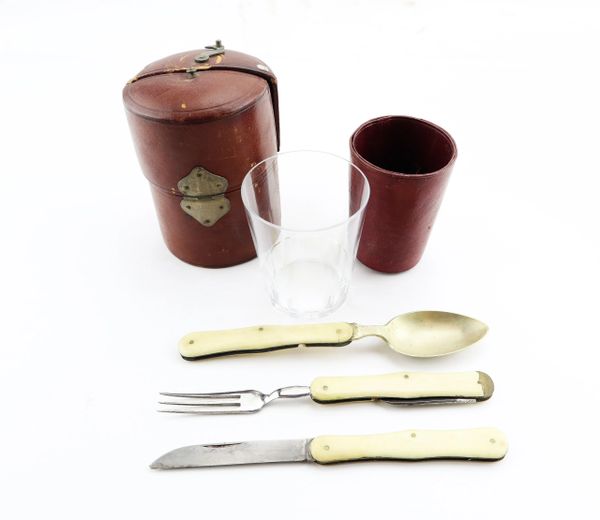 Officer's Traveling Eating Set / SOLD