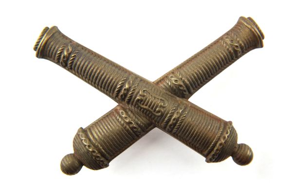 False Embroidered Civil War Officer’s Crossed Cannon Insignia