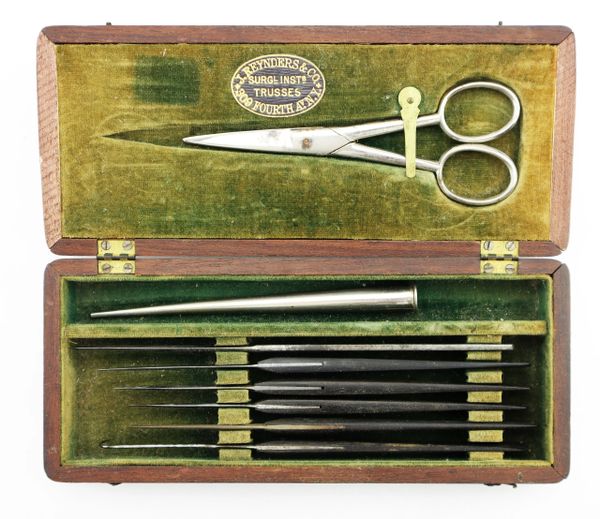 J. J. Reynders & Co. Surgical Kit / SOLD