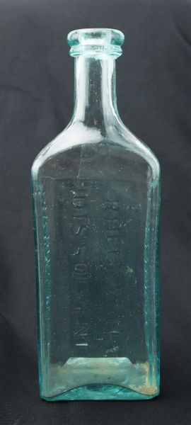 Dr. Kennedy's Rheumatic Dissolvent Roxbury, Mass. Bottle / SOLD