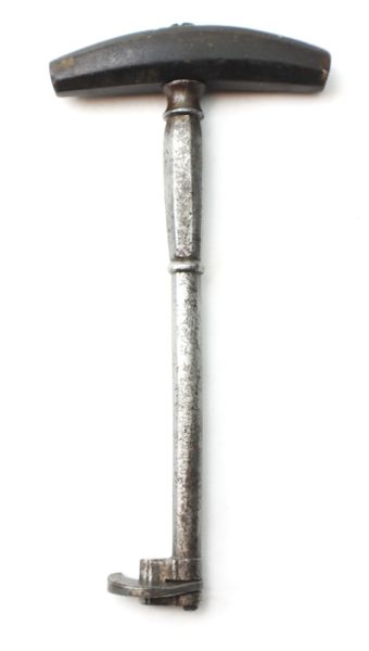Revolutionary War Tooth Key / SOLD