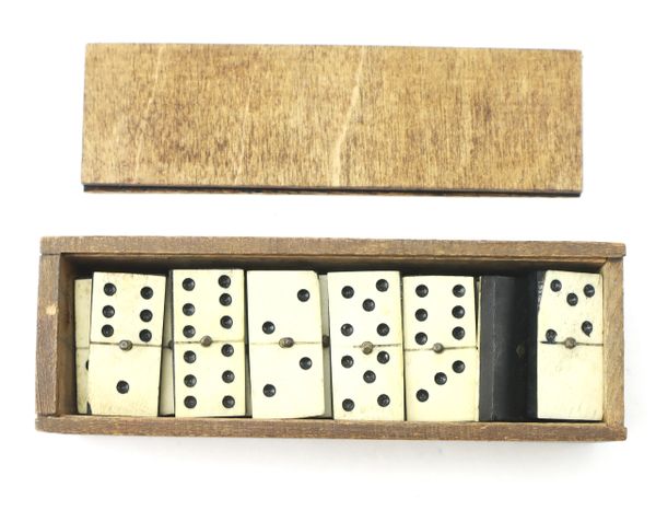 Civil War Dominos Bone and Ebony / SOLD