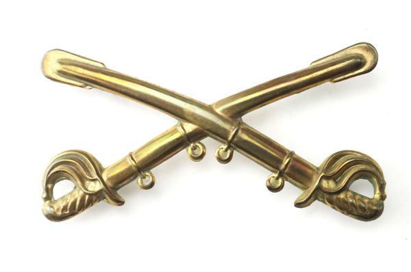 Cavalry Crossed Saber Insignia / SOLD