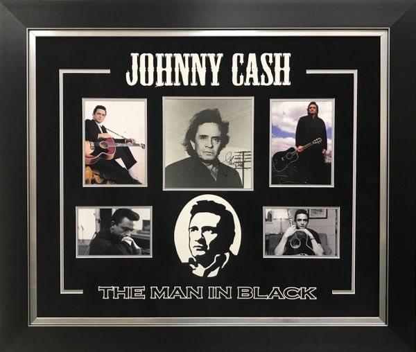 JOHNNY CASH " THE MAN IN BLACK" PHOTO SIGNED