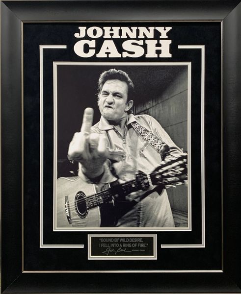 JOHNNY CASH FLIPS THE BIRD 11X14 PHOTO