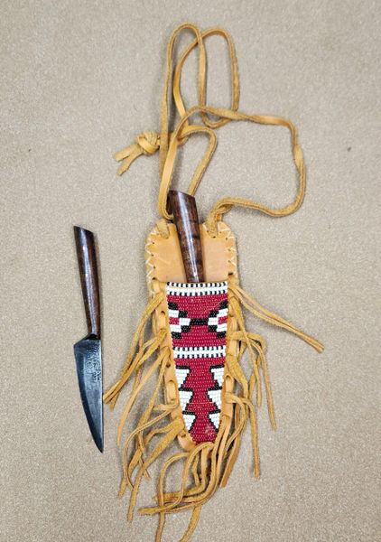 Small Knife and Beaded Sheath 02