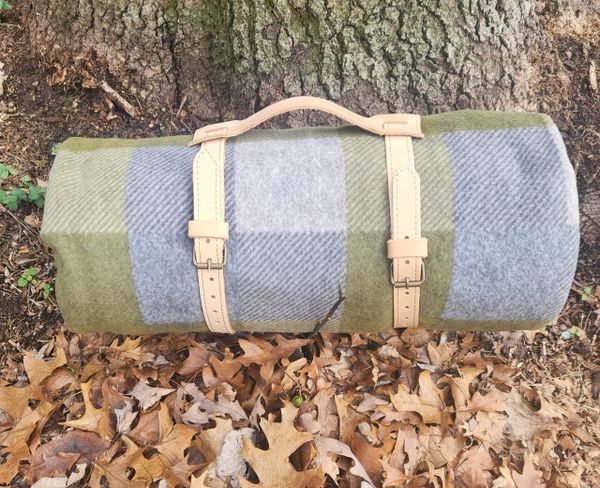 Wool Blanket Roll Fleece Outerlayer Gray & Olive Green Plaid W/Leather Carrier