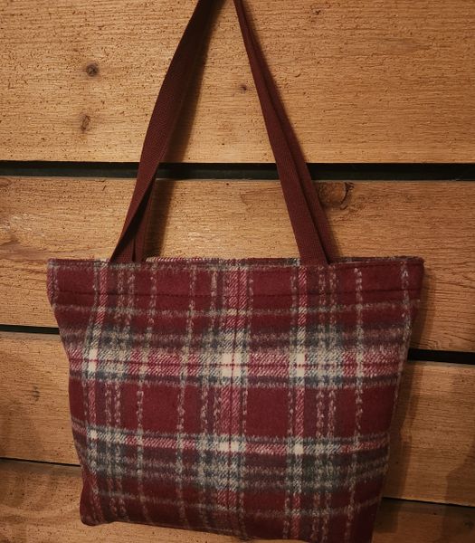 Plaid Bag/Tote Wine
