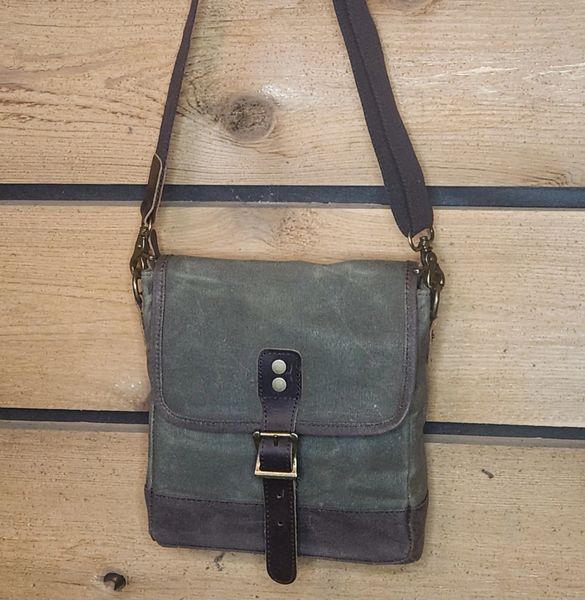Waxed Canvas Haversack W/Leather Bottom Olive Green