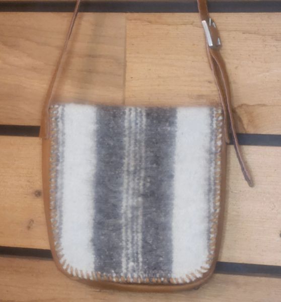 Hand Made Leather Haversack w/Wool Flap 03