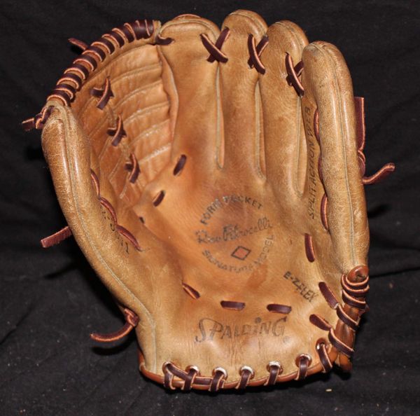 Spalding Youth 423871 Baseball Glove Glove & Mitt's Restoration