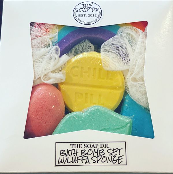 Foaming Bath Bomb Gift Set - 4 Pack W/Rainbow Luffa Sponge