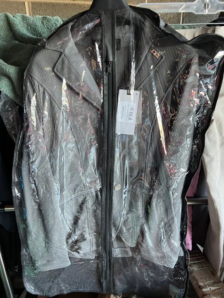 New AA motionlite Jacket ladies small