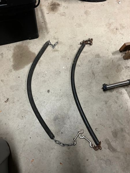 2 used stall chains